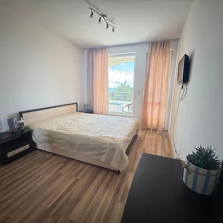 линоляни 아파트 *